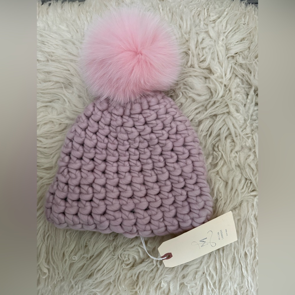 Mischa Lampert Baby Pink Beanie Pomster + Baby Pink XL Pom Deep - Picture 2 of 3